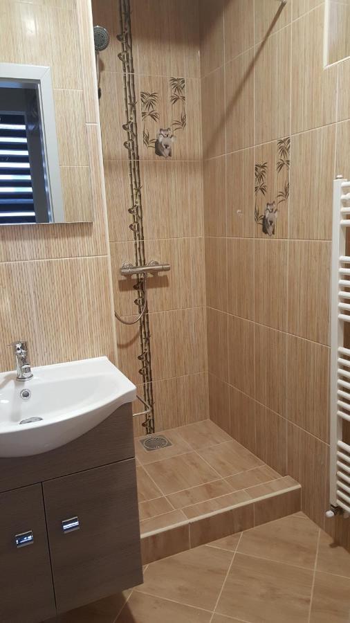 Illaberek apartmanok Hajduszoboszlo Bagian luar foto